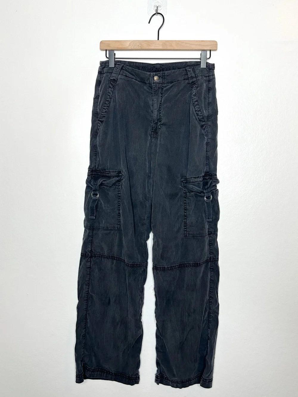 American Eagle Outfitters Womens Wide Leg Utility Cargo Pants Grey 2 - Picture 2 of 8